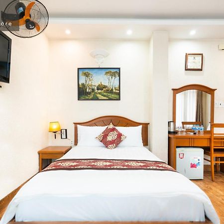 HANZ Queen Hotel Tan Binh Ho Chi Minh-stad Buitenkant foto