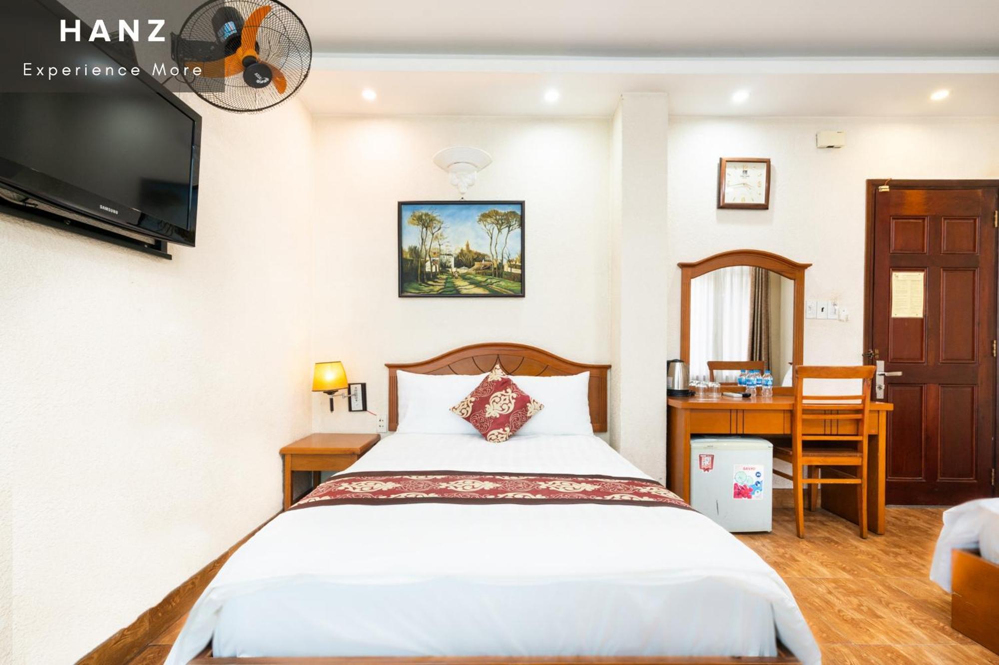 HANZ Queen Hotel Tan Binh Ho Chi Minh-stad Buitenkant foto